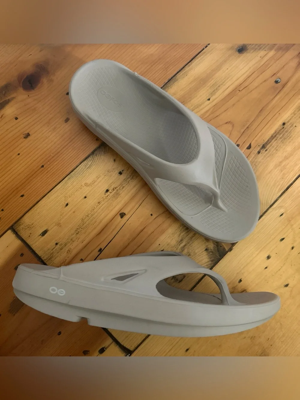 Oofos Ooriginal Flip Flop Thong Sandals Mens 12 Womens 14 Beige Recovery Comfort